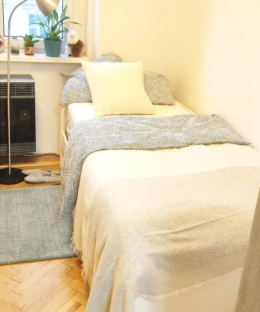 Warm Room In The Beautiful Smichov - Praga Alloggio in famiglia